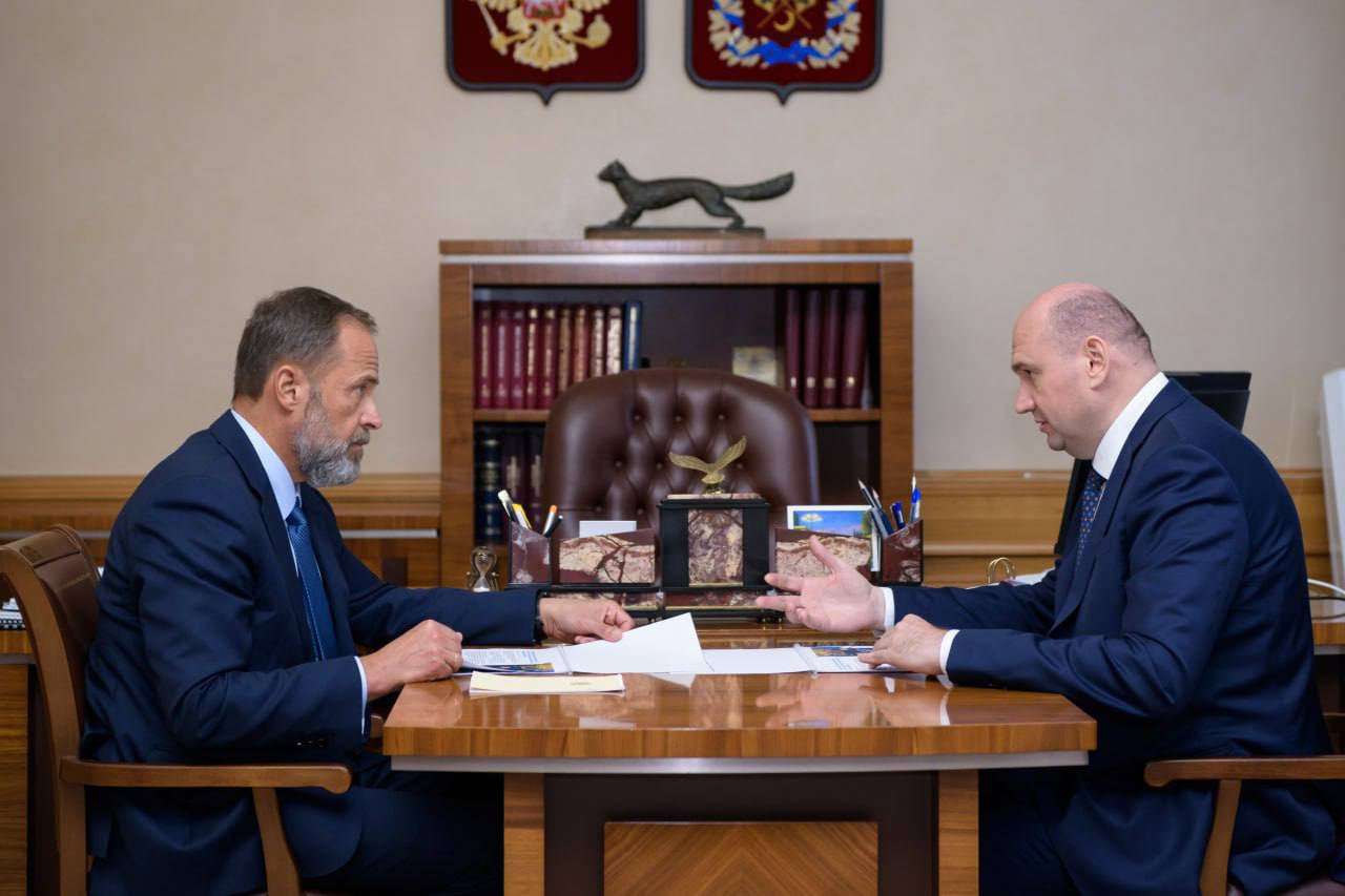 Игорь Комаров и Евгений Солнцев обсудили меры поддержки участников СВО