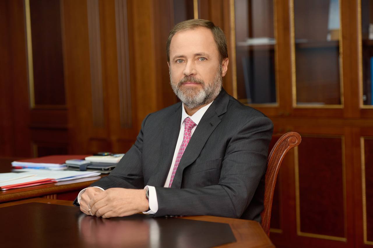 Полпред Президента РФ в ПФО Игорь Комаров поздравил жителей округа с Днем Знаний