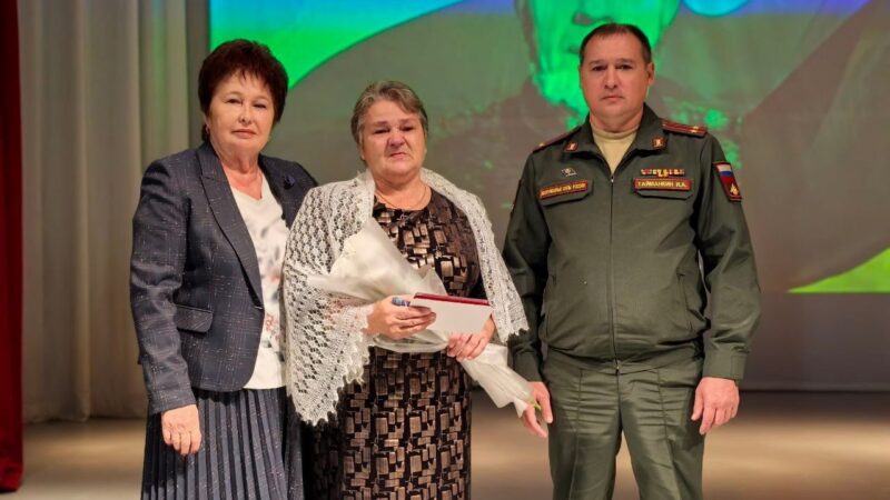 Вечная память и вечная слава: в Сорочинске почтили память погибших героев СВО