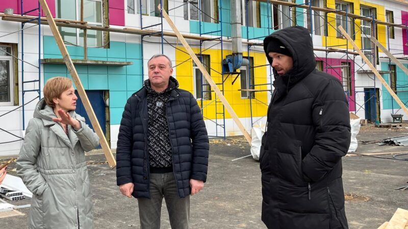 Стоявший несколько лет в запустении детский сад преображается