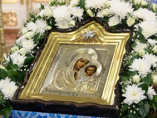 4 ноября отмечается Православный праздник — День иконы Казанской Божьей Матери