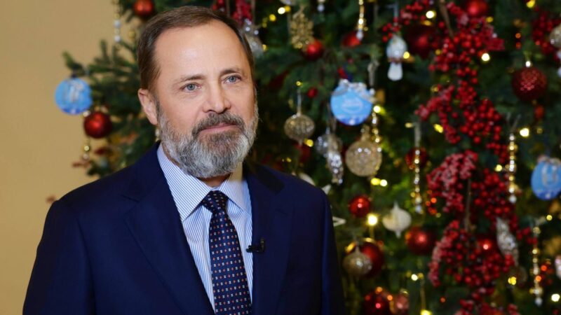 Полпред Игорь Комаров поздравил жителей Приволжья с наступающим Новым годом