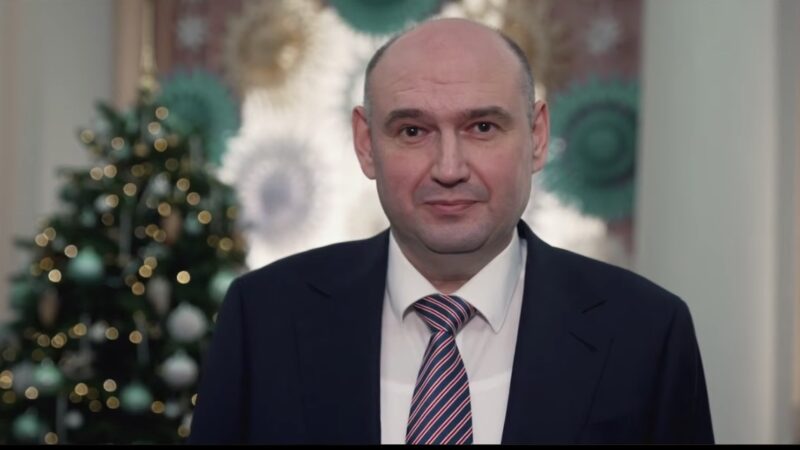Евгений Солнцев поздравил жителей Оренбуржья с Новым годом