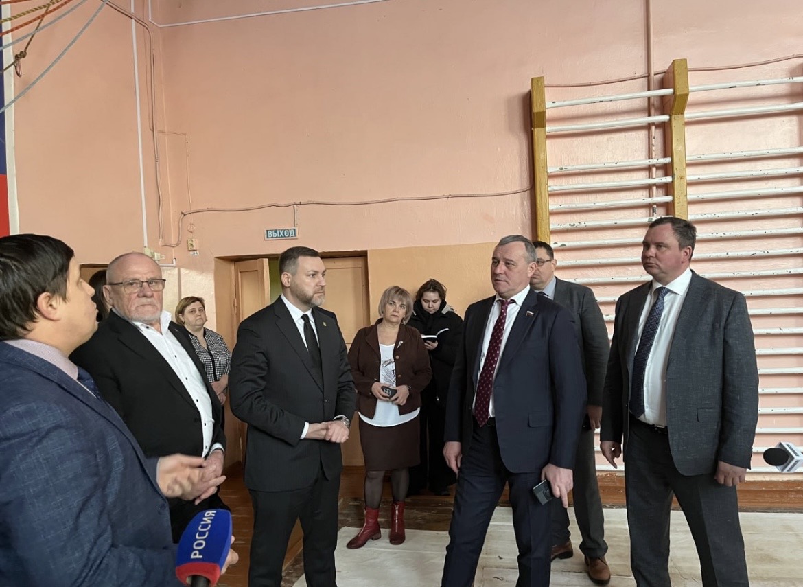 Олег Димов: «Ремонт школ в Оренбуржье – на особом контроле «Единой России»