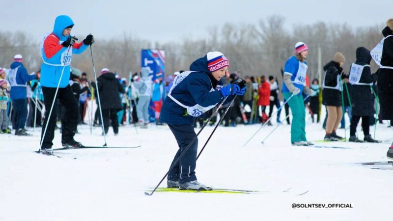 Губернатор Евгений Солнцев приглашает оренбуржцев на массовую гонку «Лыжня России – 2026»