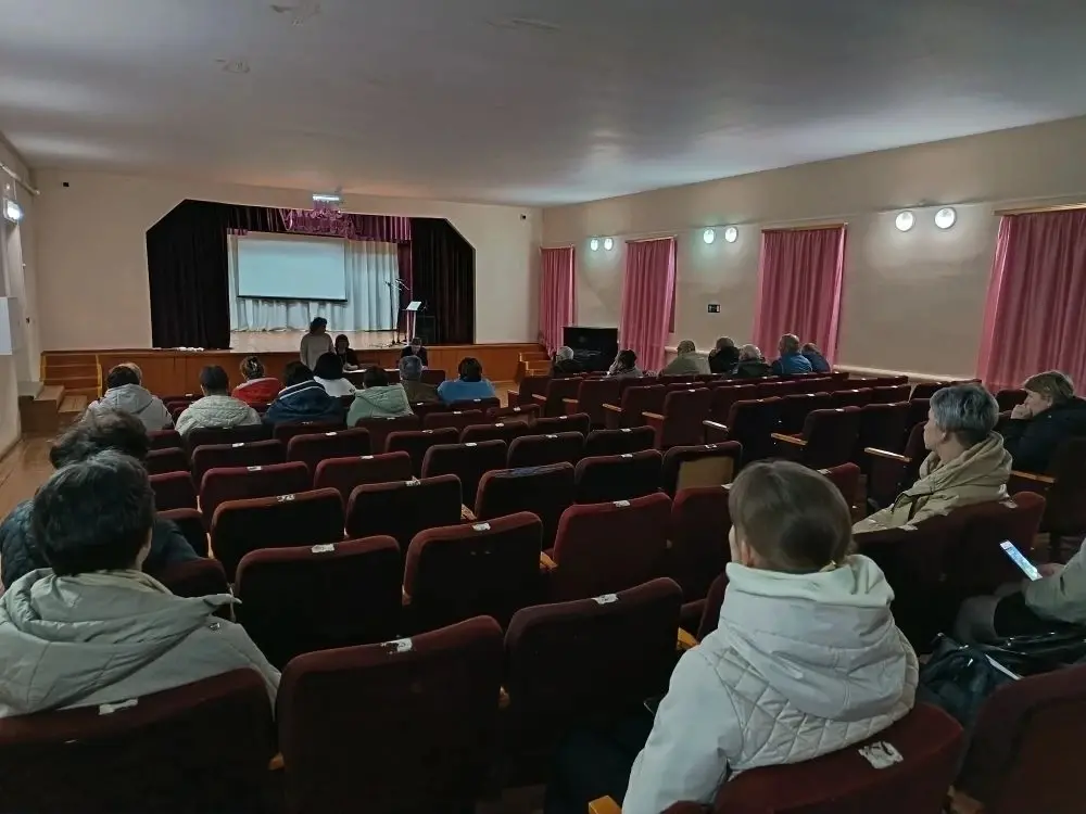 В Фёдоровке обсудили дороги, мусор и переизбрали старосту