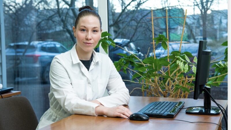 Почему опасно «находиться рядом» с курильщиком, рассказала врач по медицинской профилактике Александра Макарова