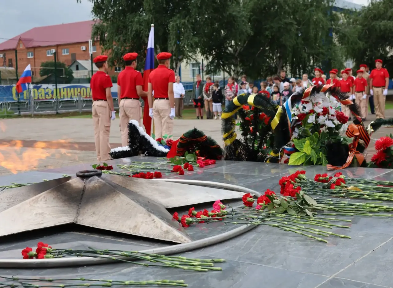 В Сорочинске у Монумента Славы прошел митинг, посвященный Дню памяти и скорби