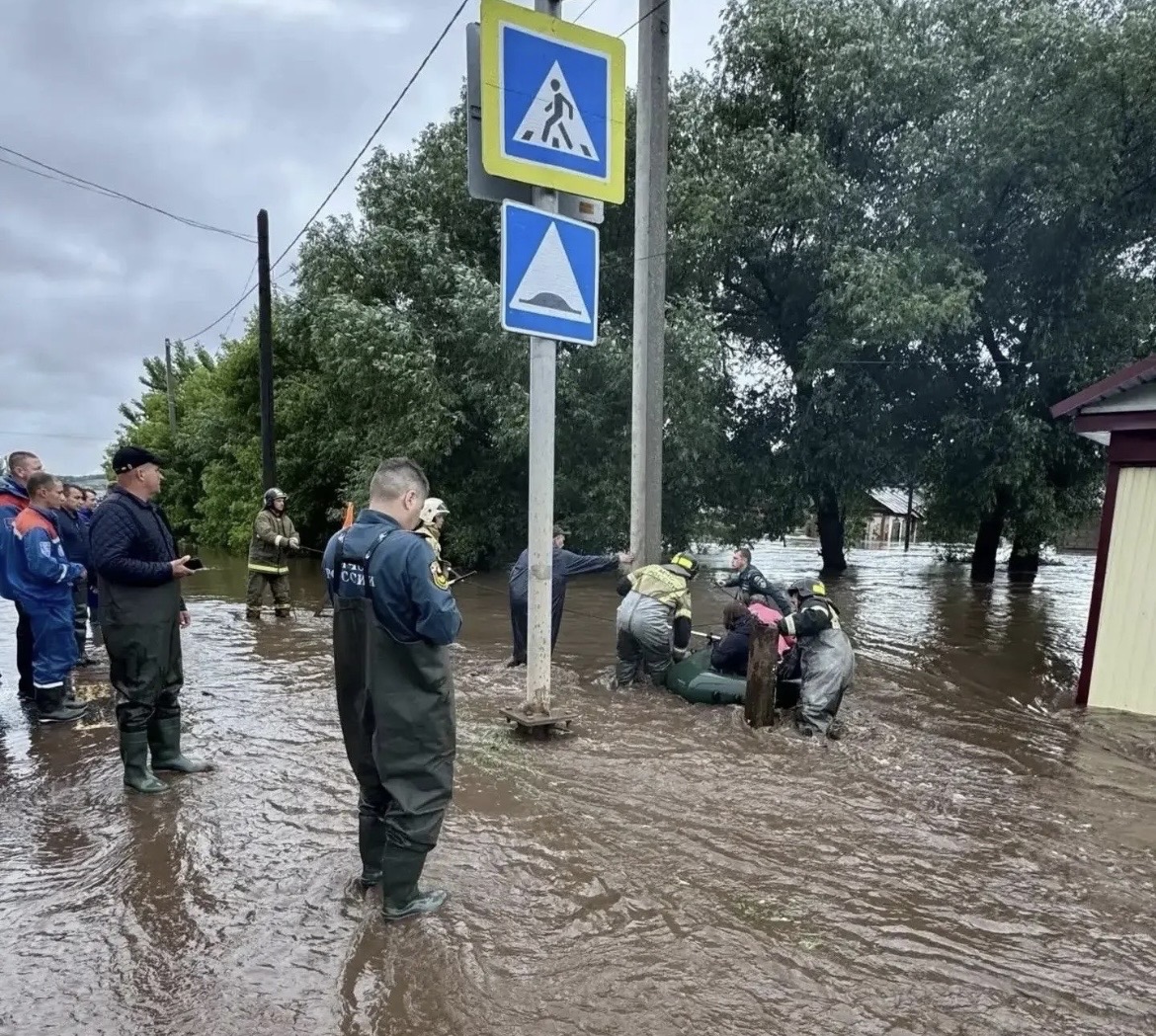 «Единая Россия» оперативно ликвидирует последствия стихии и помогает жителям Оренбуржья
