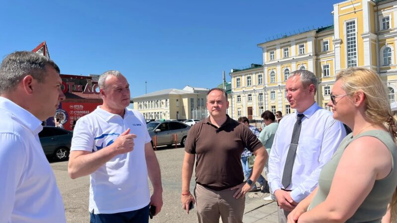 Олег Димов осмотрел Привокзальную площадь Оренбурга