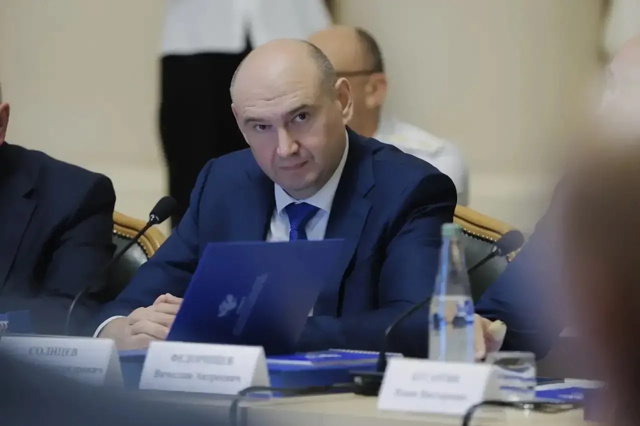 Евгений Солнцев представил опыт Оренбуржья по поддержке участников СВО на Совете ПФО в Пензе