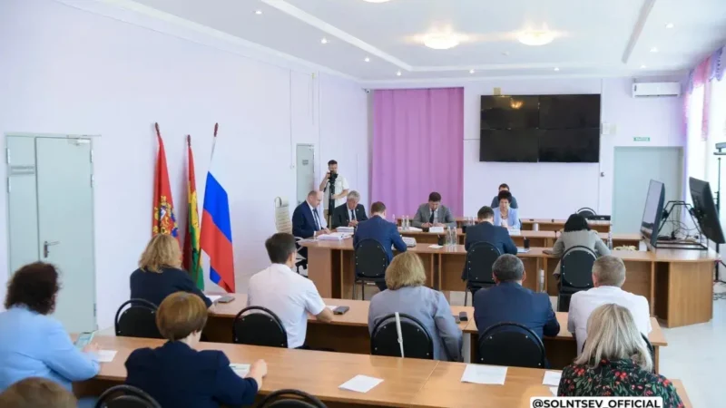 Евгений Солнцев провел в Сорочинске расширенное совещание с членами правительства