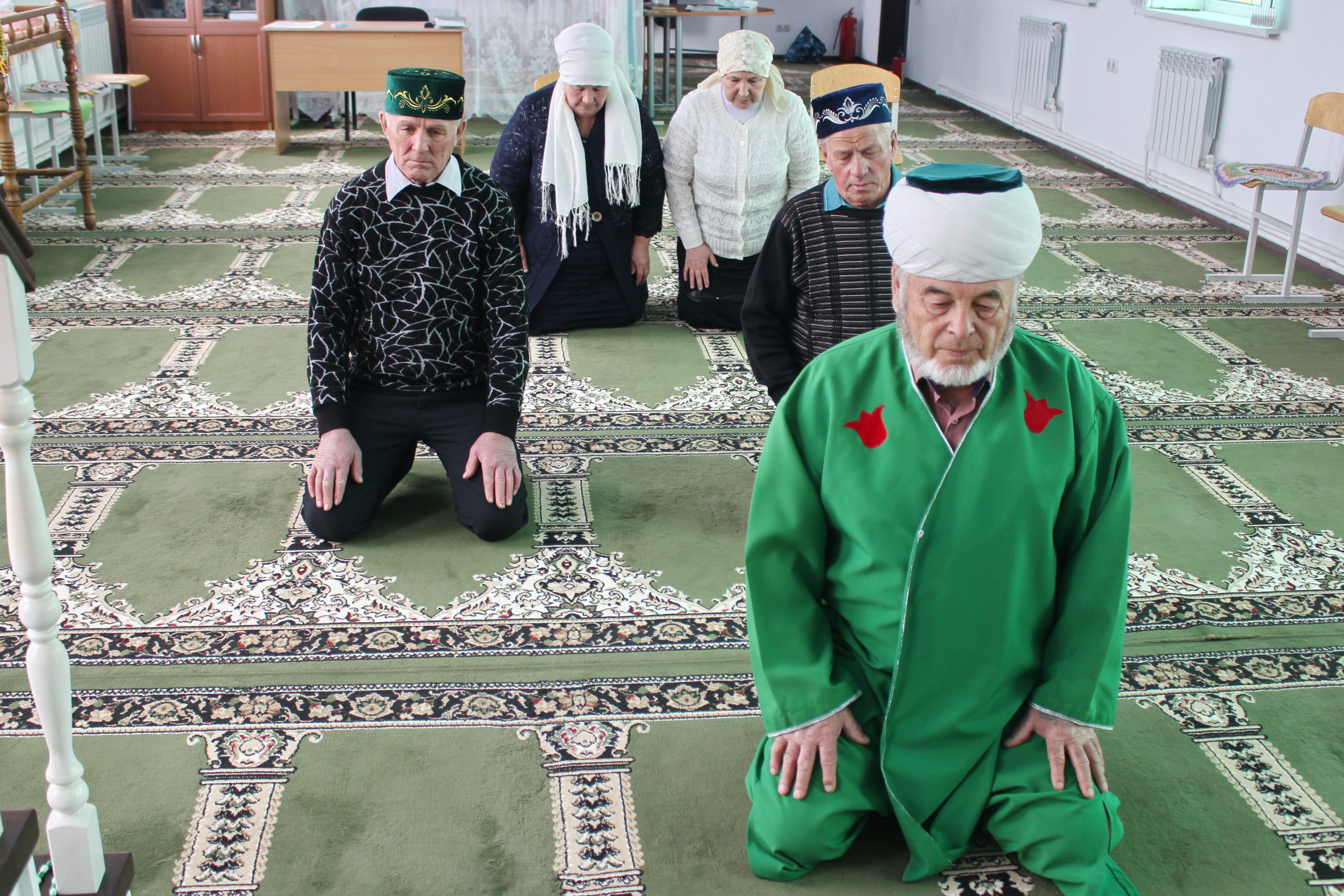 Правоверный мусульманин. Мусульманский пост. Oraza 2024 Turkmenistan. У мусульман начался священный месяц. Начало поста у мусульман в 2024 рамадан