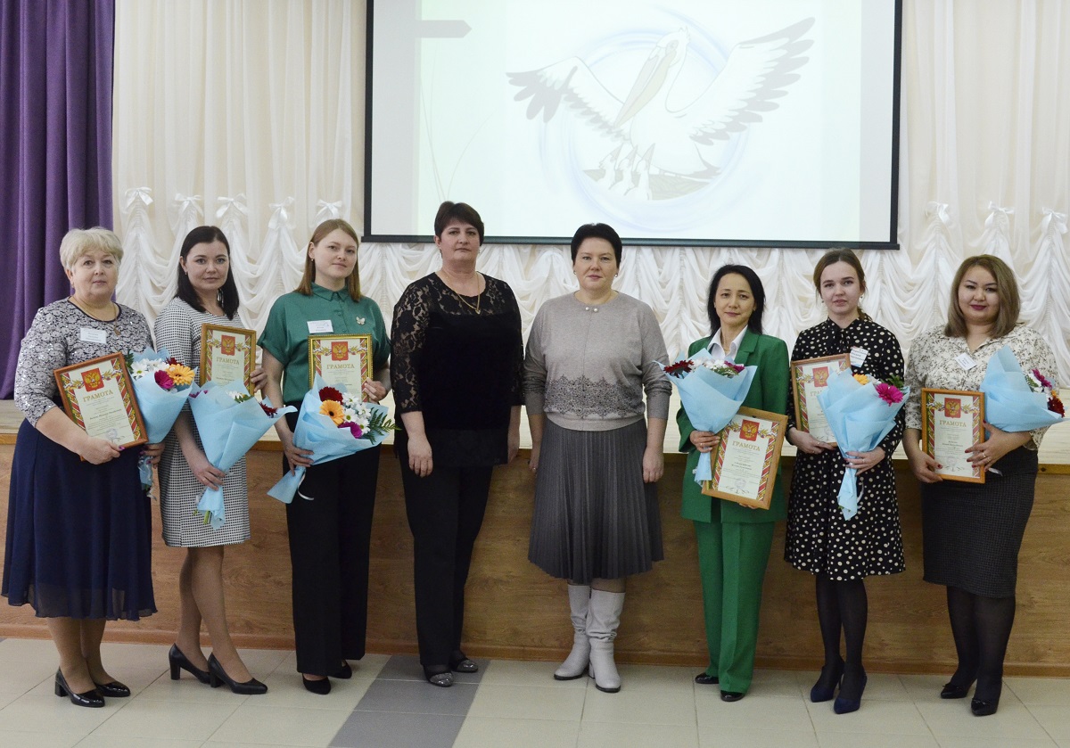 европейский лицей оренбург пригородный учителя. моау домбаровская сош 1. лызе галина анатольевна. школа 1159 учителя. ясный учителя.