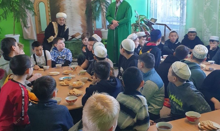 Три встречи прошли в рамках Дня открытых дверей в Ясненской соборной мечети