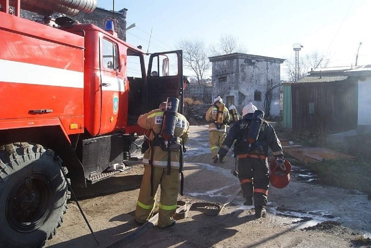 В Новосельском Ясненского городского округа сгорел гараж - Ясненский вестник