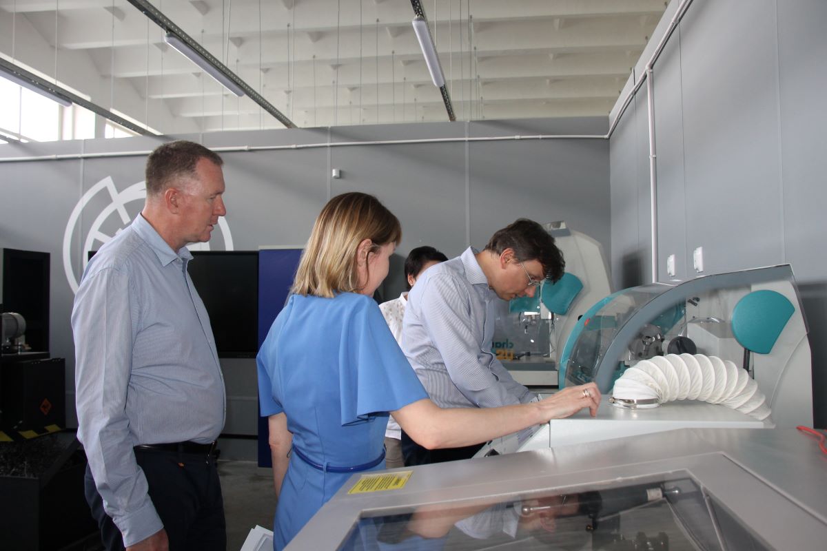 Работа в ясном. Город ясный оренбургская область фото. Свердлова 2 ясный оренбургская область. "мемориал "сквер славы" в г. Ооо уральские промышленные машины ясный.