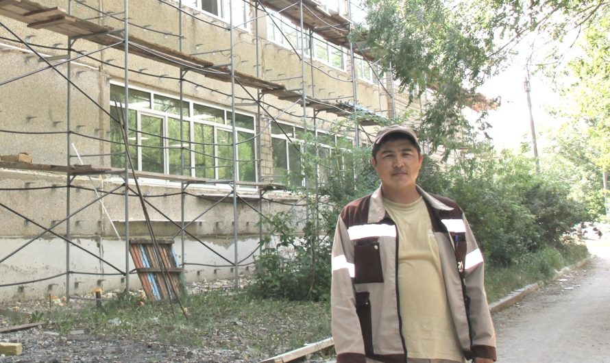 Ясненские строители проводят отделочные работы в третьей городской школе