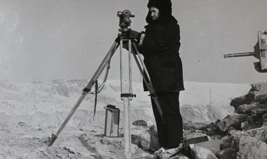 Первый маркшейдер рудника прокладывала горизонты строящегося Ясного