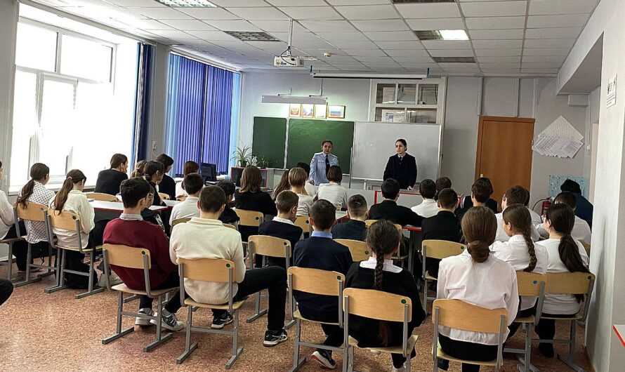 Школьников Ясного учат правилам безопасности в интернете