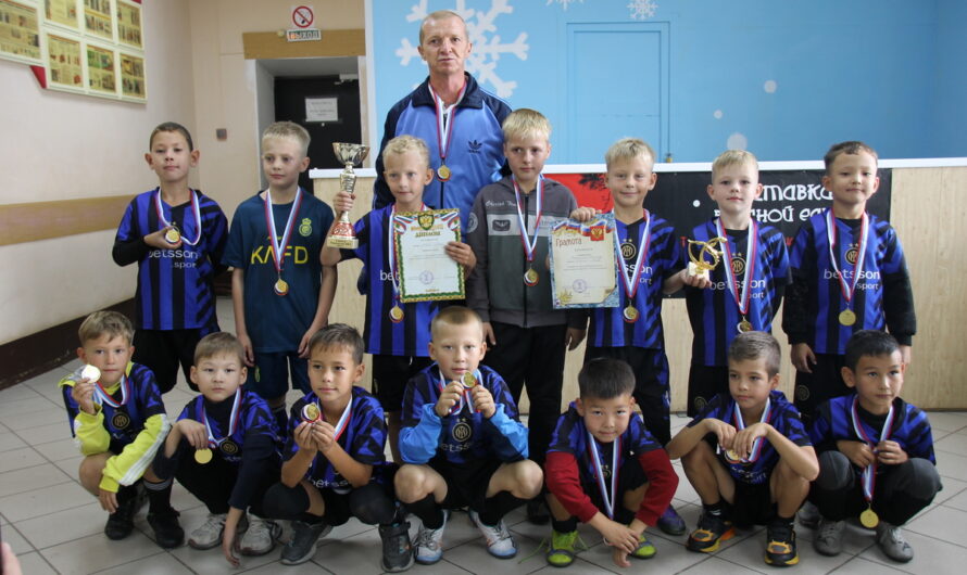 Юные футболисты Ясного завоевали «золото» ДФЛ-2025