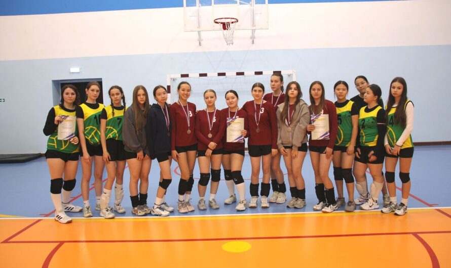 Ясный открыл сезон соревнованиями волейболисток востока Оренбуржья