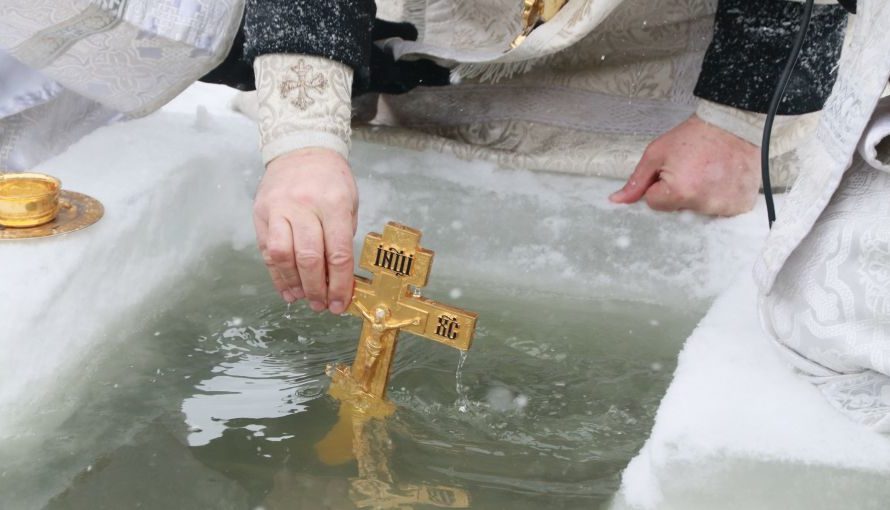 Православные Октябрьского района готовятся отмечать Крещение Господне