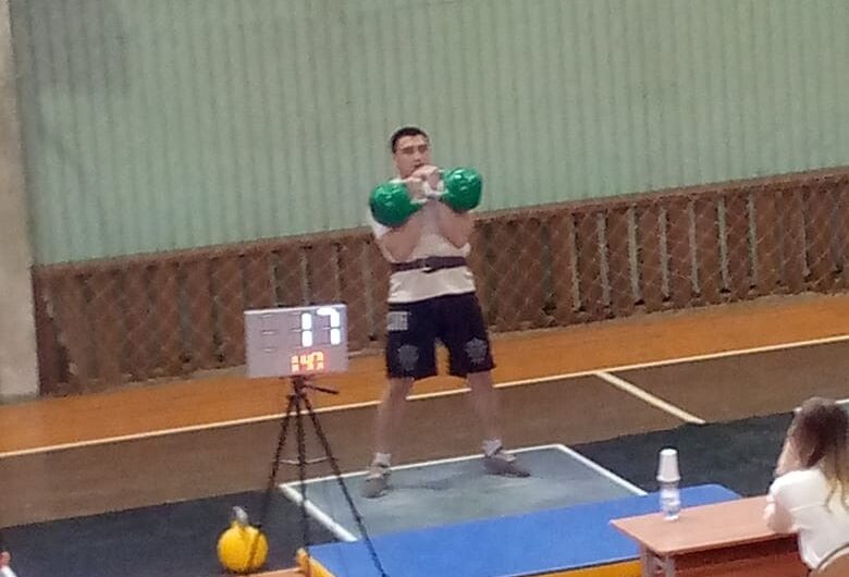 Спортивные энтузиасты за честь Октябрьского района