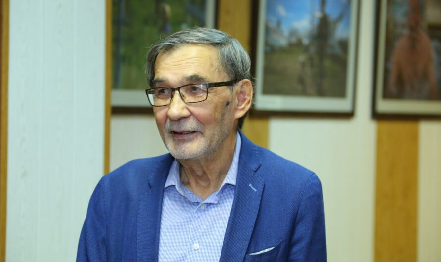 Известный оренбургский журналист Булат Калмантаев отмечен высокой наградой области