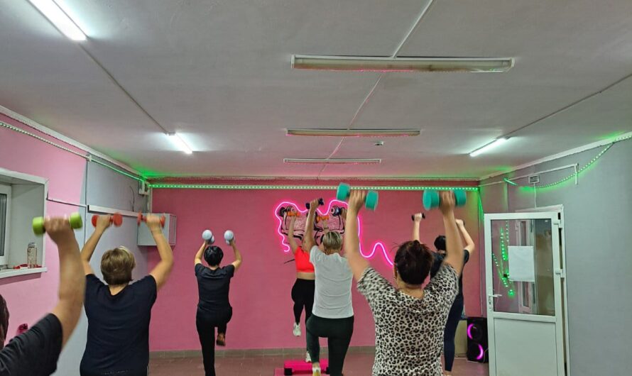 Октябрьский стилист – она же КМС, она же фитнес-тренер