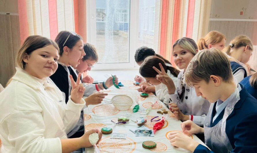 Армия добровольцев растет