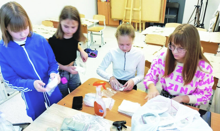 Талисманы солдатам от воспитанников ЦДО