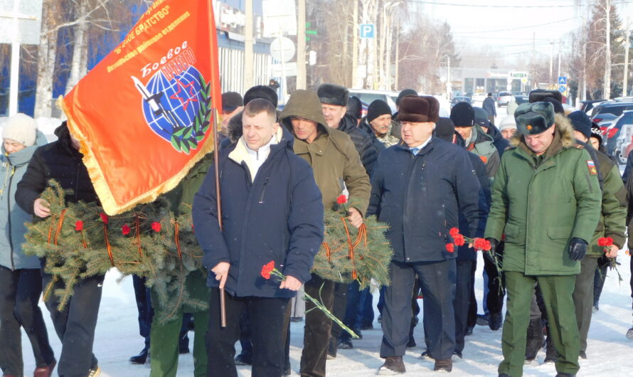 Октябрьские ветераны афгана встретились на Аллее Славы