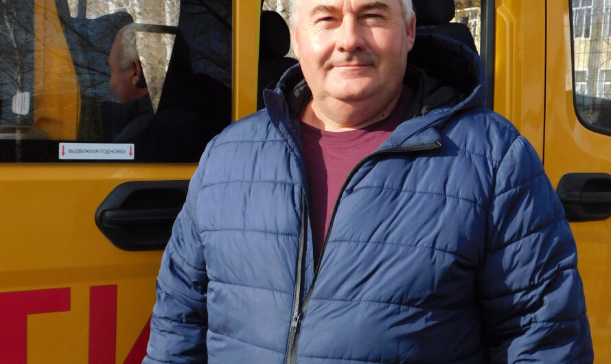 Школьные перевозки: за рулем дюжина октябрьских профессионалов