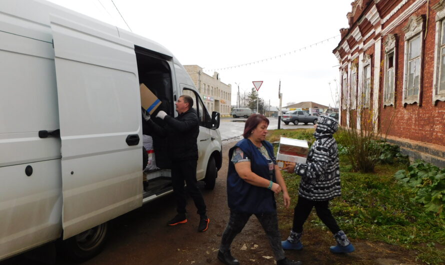 А волонтеры района продолжают работать…