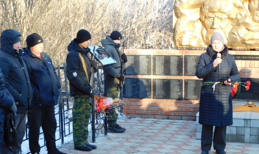 В селе Новоникитино установлена мемориальная доска Герою СВО
