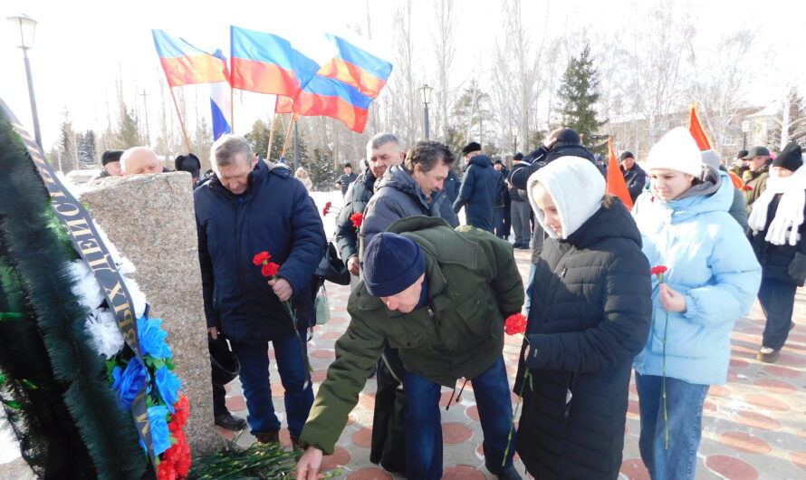 На Аллее Славы прошел митинг, посвященный Дню воинов-интернационалистов