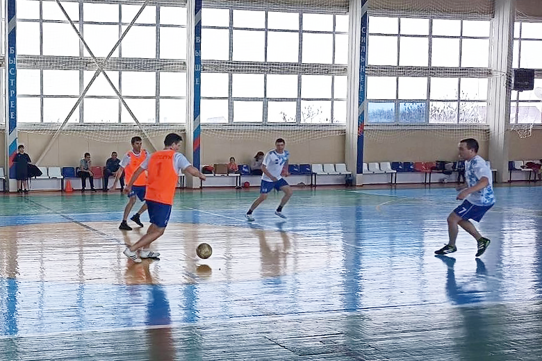 В Курманаевке состоялись первые футбольные соревнования 2023 года