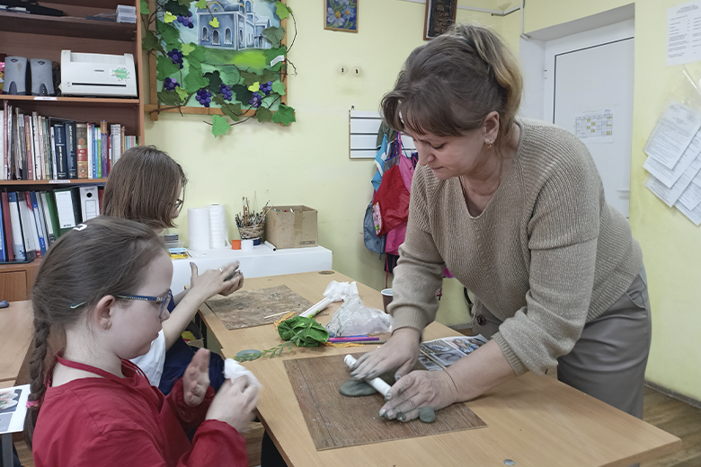 В Курманаевской детской школе искусств прошёл очередной мастер-класс