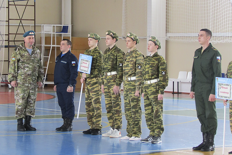 В Курманаевке прошёл военно-спортивный конкурс «Один день в армии»