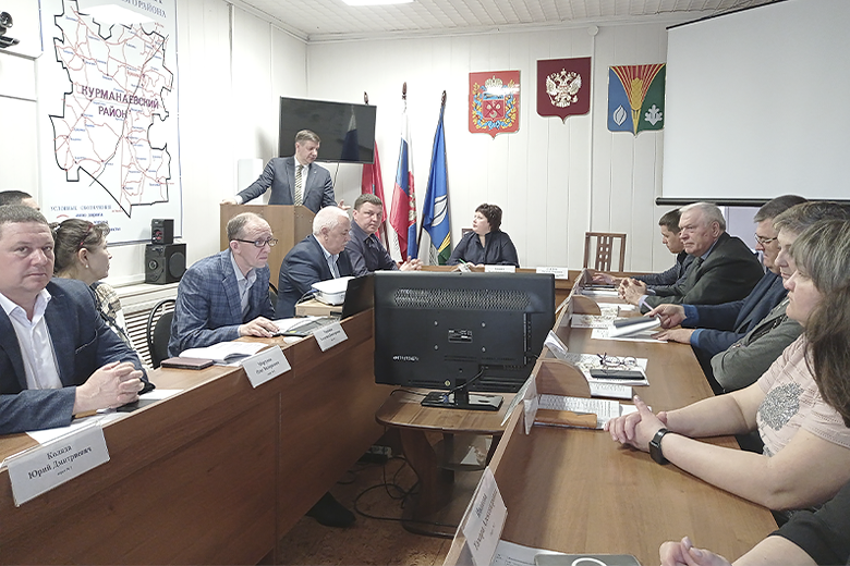 Депутаты признали работу главы Курманаевского района в 2022 году удовлетворительной