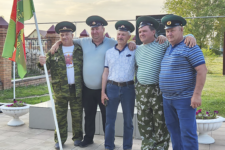 Курманаевские ветераны пограничной службы провели Боевой расчет, посвященный Дню пограничника