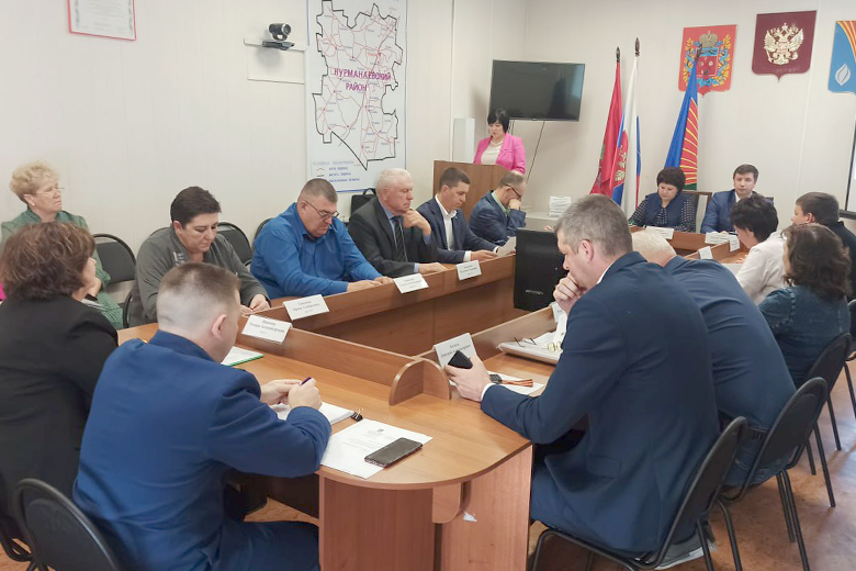 Совет депутатов Курманаевского района провёл внеочередное заседание