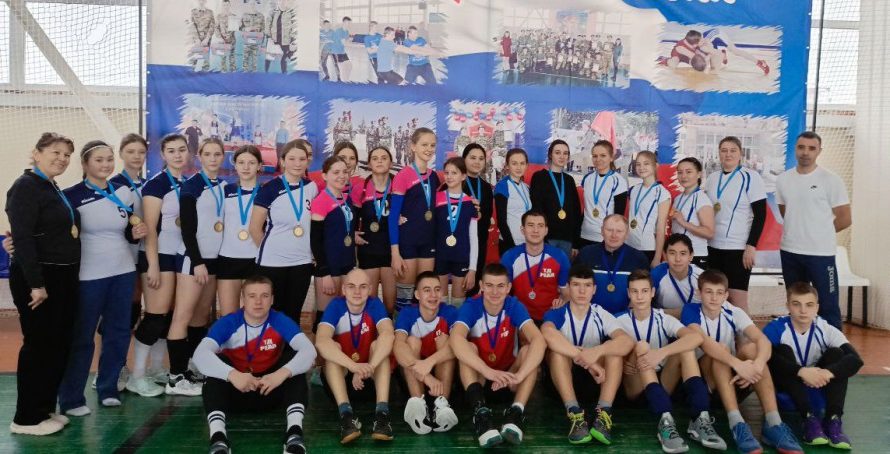В Курманаевке определились победители районного новогоднего турнира по волейболу