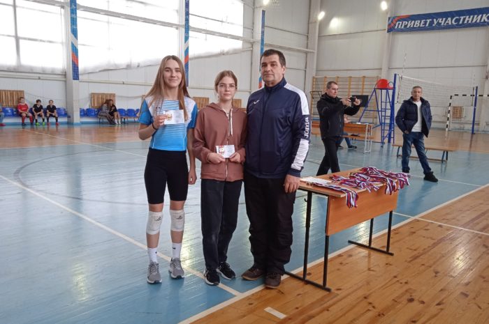 В Александровском районе юные волейболисты встретились на турнире