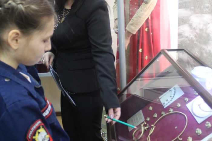 В Александровском районе открылась уникальная передвижная выставка “Золото сарматов”
