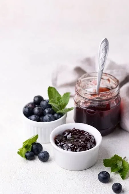 Black currant jam — nutritional value and composition of KBJU