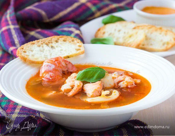 Буйабес с гренками и соусом руй