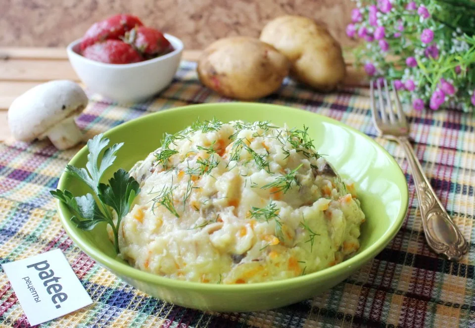 Пюре из отварной грудки цыпленка с картофелем