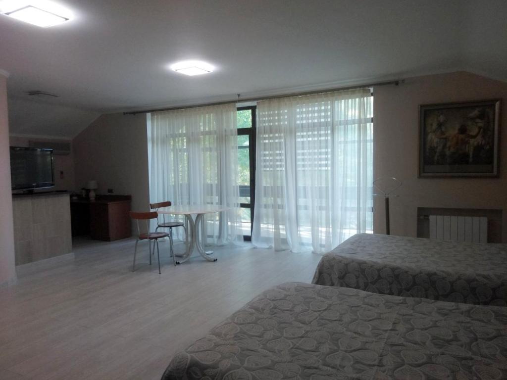 photo3